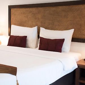 Sea Memories White Sand Beach Hotel